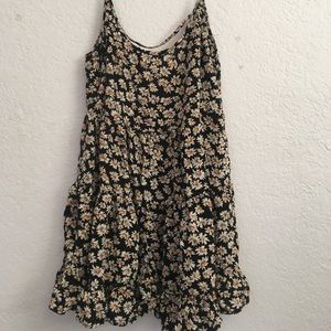 Brandy Melville daisy dress